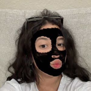 Meet your Posher, Daniela